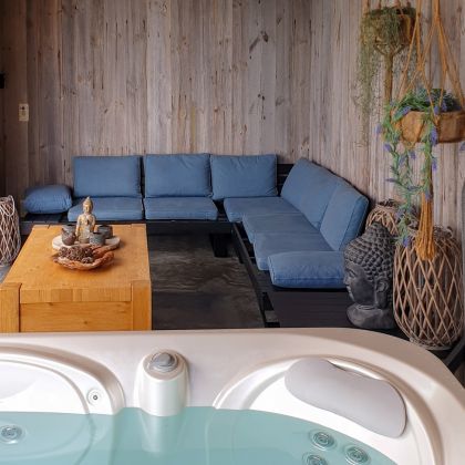 chalet Faro Durbuy, vakantiehuis met sauna jacuzzi en zwembad huren in de Ardennen